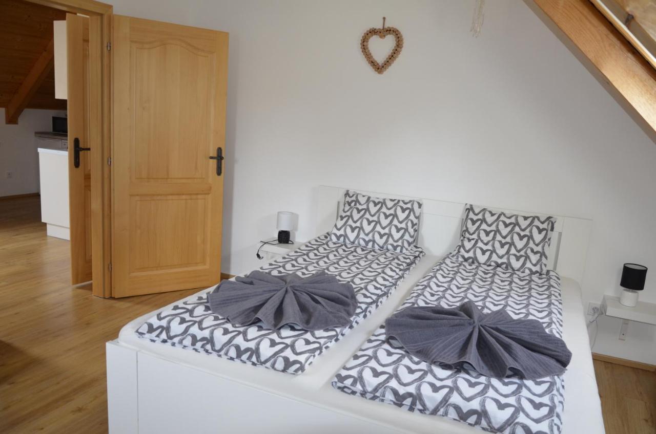 Apartmany U Vlcich Jam Petrovice u Susice Экстерьер фото